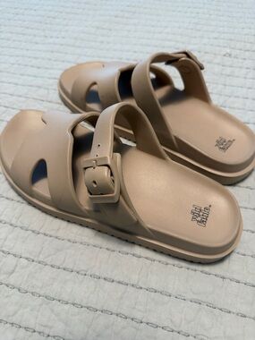 Wild Fable Women’s Taupe Adjustable Strap Slide Sandals